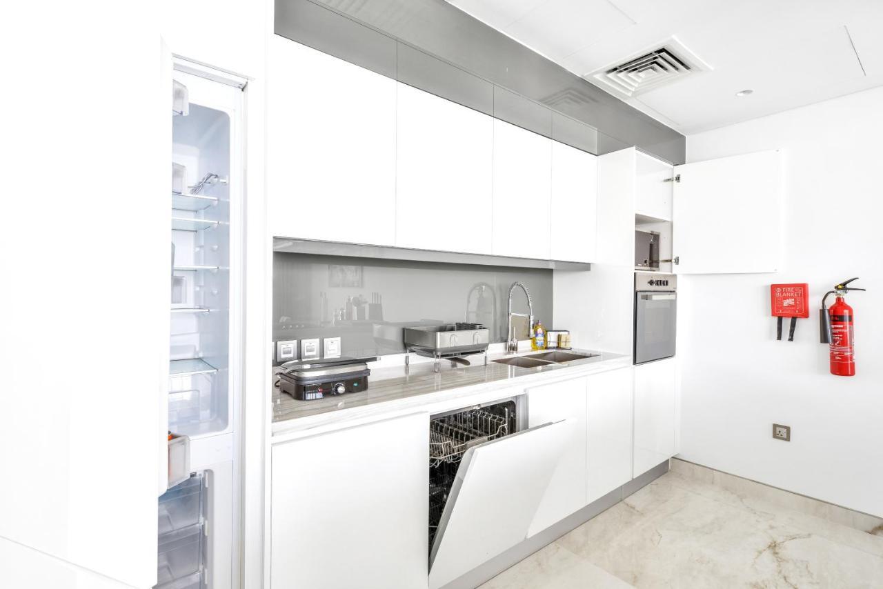 Contemporary And Spacious 2 Bedroom In Bluewaters Island Apartment *